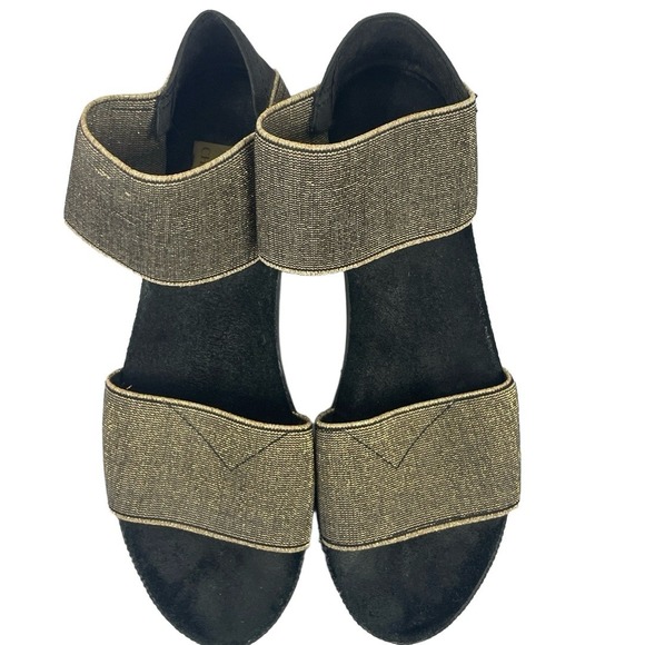 CHARLESTON SHOE CO. Shoes - Charleston Shoe Co Monterey Sandals Women's SZ 6.5 Metallic Gold lug sole